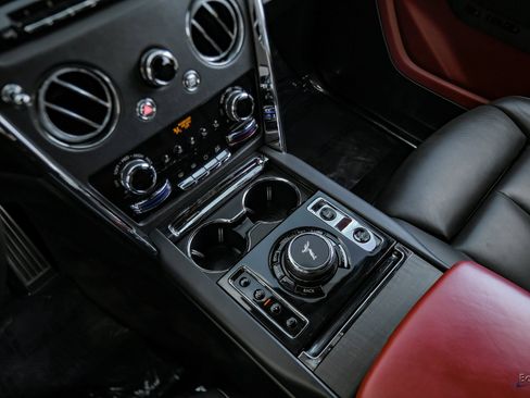 Used 2022 Rolls-Royce Cullinan image 51