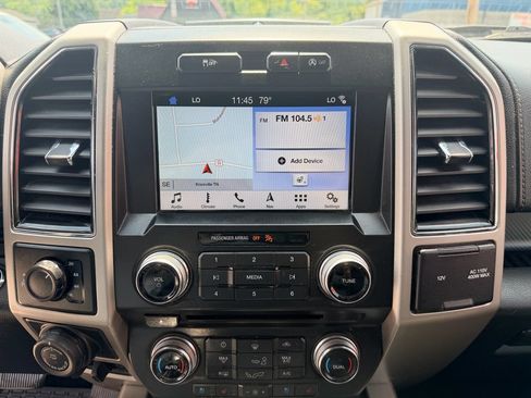 Used 2018 Ford F150 Lariat w/ Equipment Group 502A Luxury AWD/4WD image 20