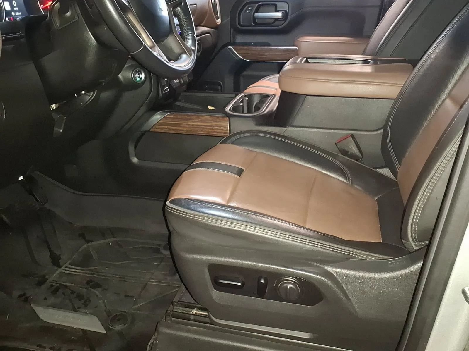 Used 2021 Chevrolet Silverado 2500 High Country AWD/4WD image 15