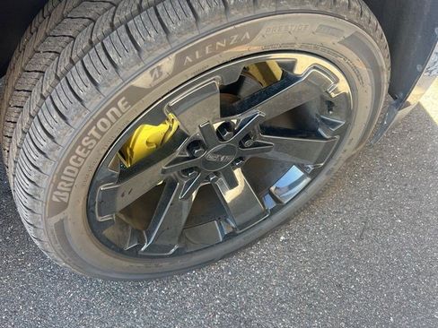 Used 2019 GMC Yukon SLT image 11