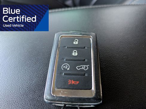 Used 2023 Jeep Grand Cherokee Limited image 35