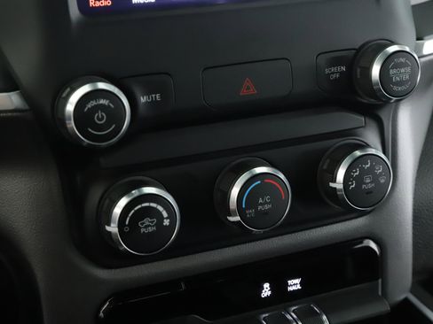 Used 2020 RAM 1500 Big Horn image 13