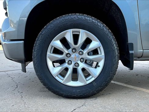 New 2025 Chevrolet Silverado 1500 Custom AWD/4WD image 12