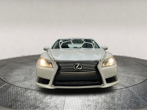 Used 2016 Lexus LS 460 w/ Comfort Package image 3