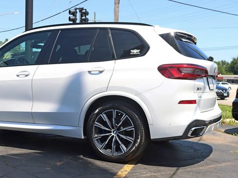 Used 2019 BMW X5 xDrive40i w/ M Sport Package AWD/4WD image 12