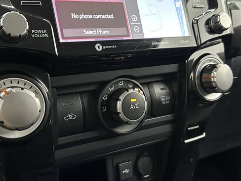 Used 2021 Toyota 4Runner TRD Off-Road Premium image 16