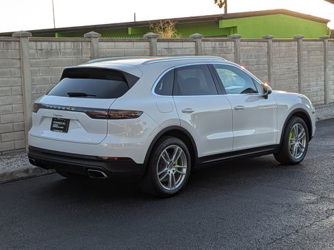 Certified 2022 Porsche Cayenne E-Hybrid image 6