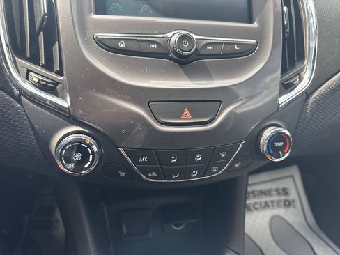 Used 2016 Chevrolet Cruze LT w/ Convenience Package FWD image 29