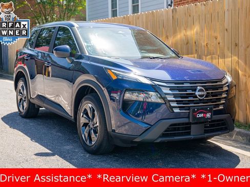 Used 2024 Nissan Rogue SV AWD/4WD image 3