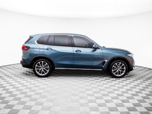 Used 2024 BMW X5 xDrive40i w/ Parking Assistance Package image 6