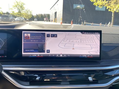 Used 2026 BMW X5 M60i image 21