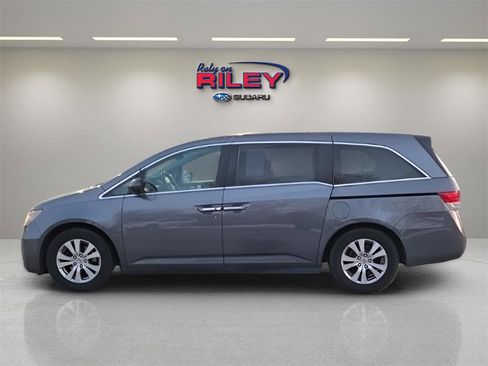 Used 2016 Honda Odyssey SE image 2