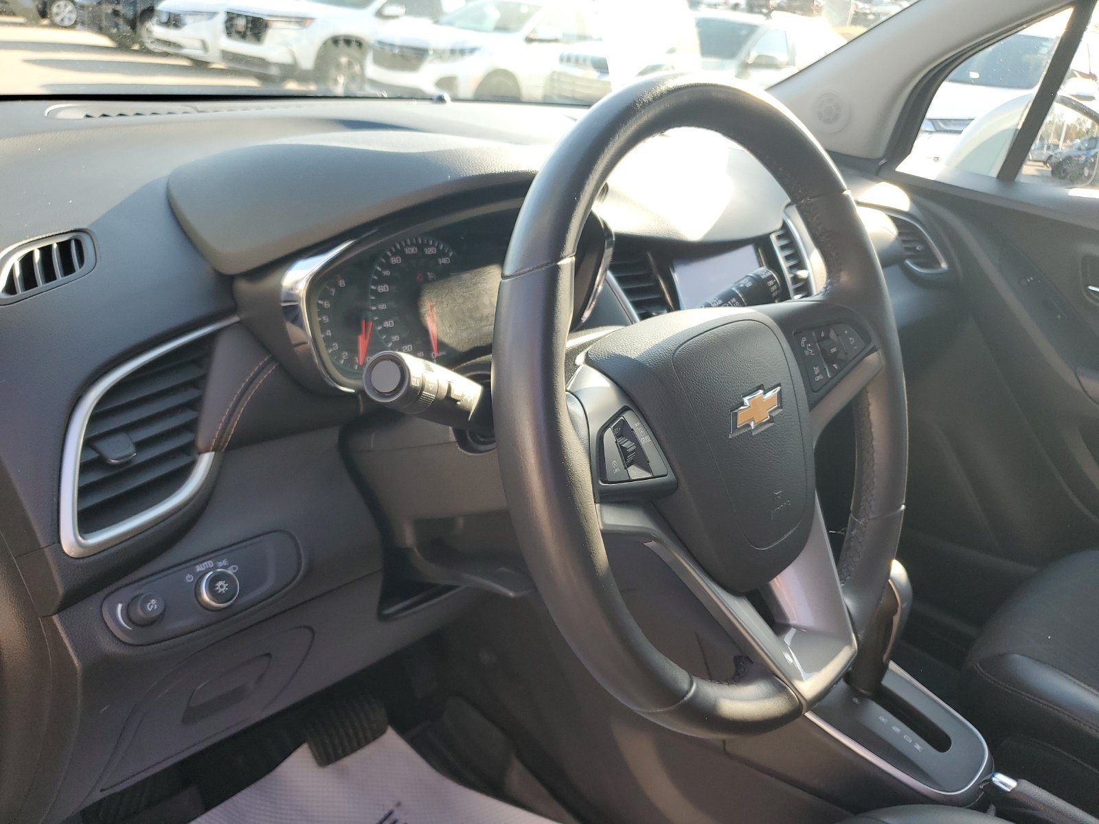 Used 2020 Chevrolet Trax LT w/ LT Convenience Package FWD image 18
