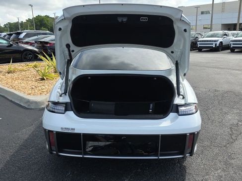 Used 2024 Hyundai Ioniq 6 SE RWD image 23