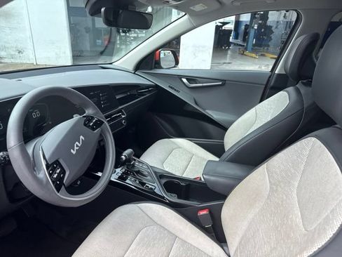 Certified 2023 Kia Niro FWD image 19
