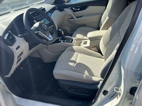 Used 2019 Nissan Rogue Sport SV image 5