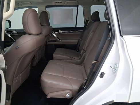 Used 2020 Lexus GX 460 Luxury image 12