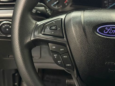Used 2020 Ford Edge SE FWD image 30