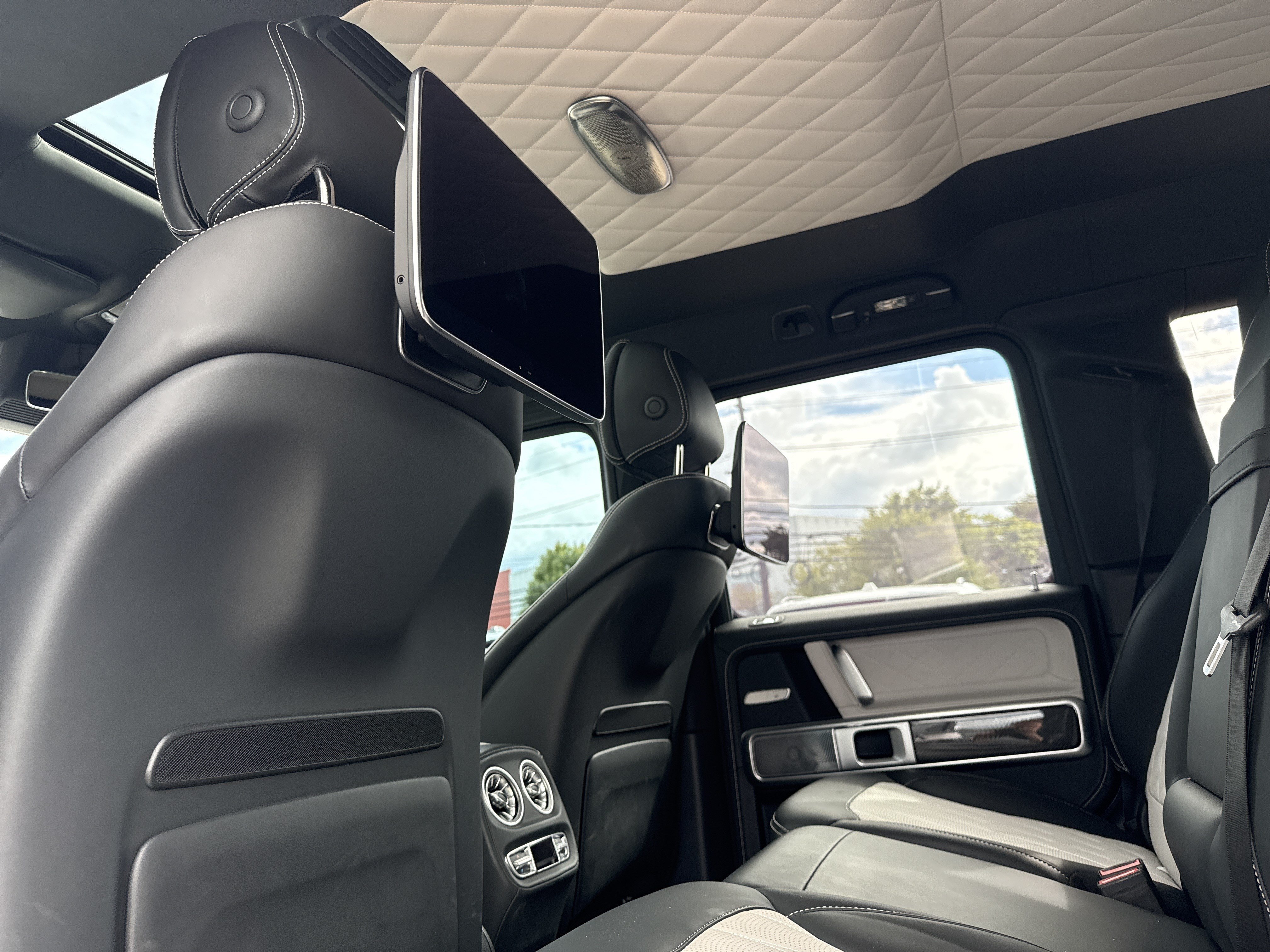 Used 2025 Mercedes-Benz G 63 AMG 4MATIC image 40