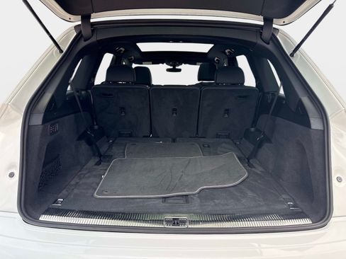 Certified 2025 Audi Q7 3.0T Premium Plus AWD/4WD image 9