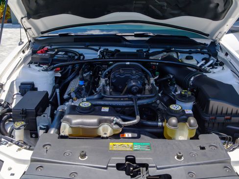 Used 2007 Ford Mustang Shelby GT500 RWD image 45