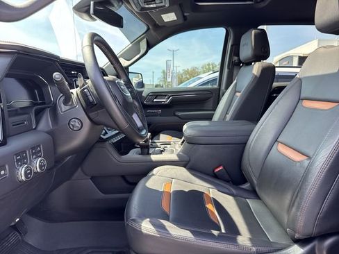 Used 2024 GMC Sierra 1500 AT4 w/ AT4 Premium Package image 11