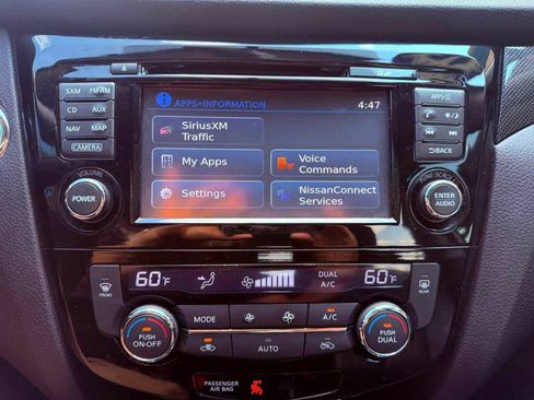 Used 2016 Nissan Rogue SL FWD image 36