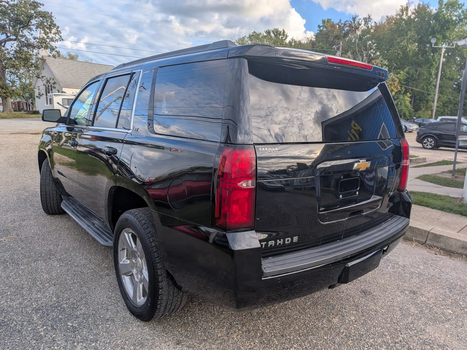 Used 2017 Chevrolet Tahoe LT AWD/4WD image 4