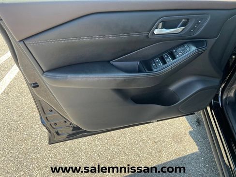 Used 2023 Nissan Rogue SL w/ SL Premium Package AWD/4WD image 17