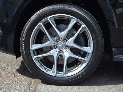 Used 2017 Mercedes-Benz GLS 550 4MATIC w/ Driver Assistance Package image 37