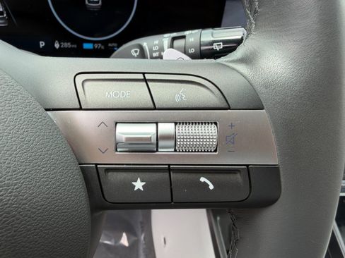 Used 2024 Hyundai Kona SEL FWD image 16