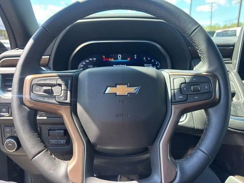 Used 2024 Chevrolet Tahoe High Country w/ Premium Package image 11