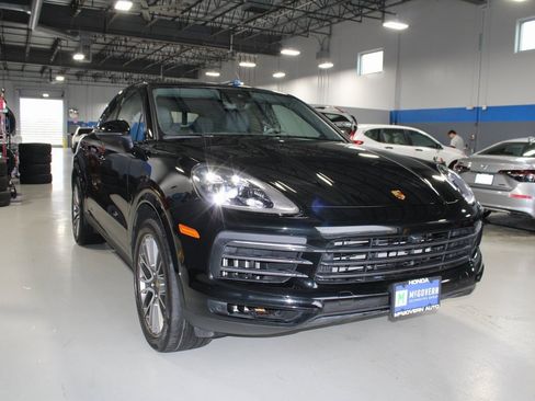 Used 2023 Porsche Cayenne S image 6