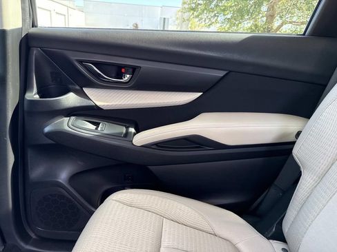 Used 2019 Subaru Ascent Premium AWD/4WD image 18
