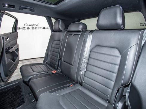 Used 2021 Volkswagen Atlas Cross Sport SEL Premium R-Line AWD/4WD image 14
