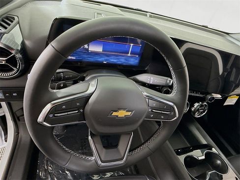 New 2026 Chevrolet Blazer EV LT image 6