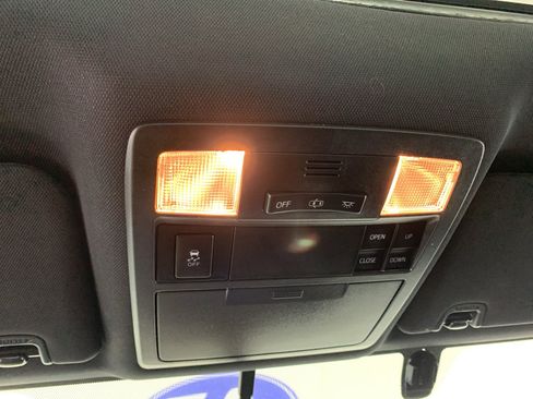 Used 2016 Toyota Tacoma TRD Sport RWD image 28