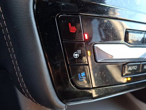 Certified 2022 Ford Explorer Platinum w/ Equipment Group 601A image 25