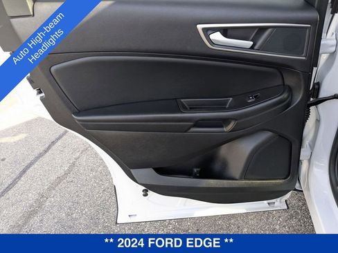 Used 2024 Ford Edge SEL image 29