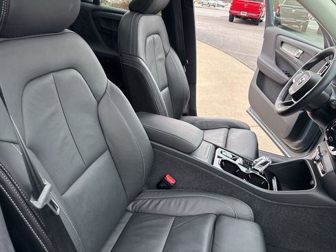 Certified 2023 Volvo XC40 B5 Plus w/ Driver Assist Package AWD/4WD image 41