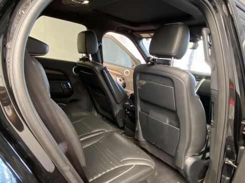 Used 2019 Land Rover Discovery HSE AWD/4WD image 12