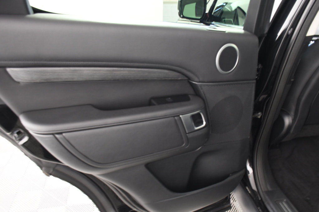 Used 2020 Land Rover Discovery HSE Luxury AWD/4WD image 25
