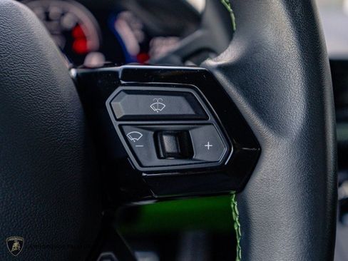 Used 2022 Lamborghini Huracan EVO RWD image 22