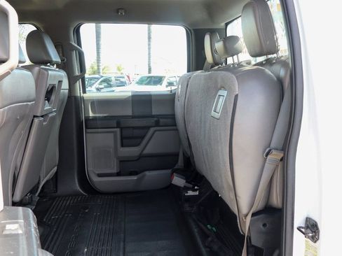 Used 2017 Ford F550 2WD Crew Cab Super Duty image 40