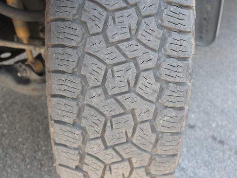 Used 2022 Toyota Tacoma TRD Off-Road w/ TRD Premium Off Road Package image 12