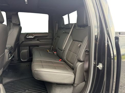 Used 2024 Chevrolet Silverado 2500 High Country w/ Technology Package AWD/4WD image 18