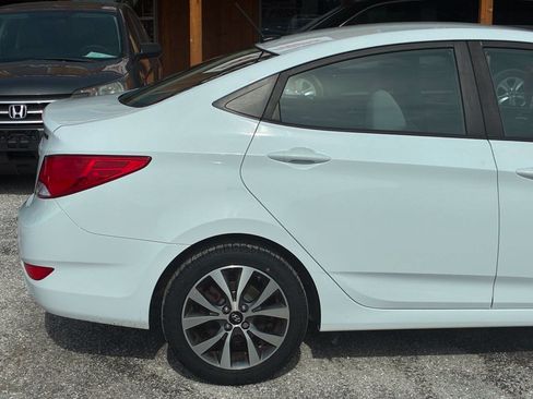 Used 2017 Hyundai Accent Value Edition FWD image 3