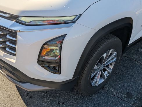 New 2026 Chevrolet Equinox LT image 10