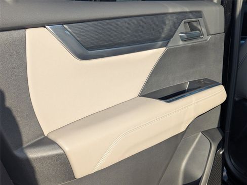 New 2026 GMC Acadia Elevation w/ Elevation Premium Package FWD image 19
