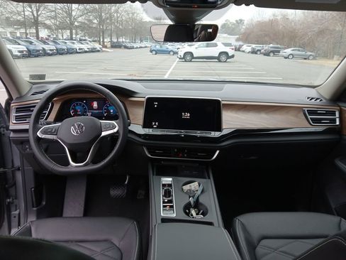 New 2026 Volkswagen Atlas SE FWD image 12
